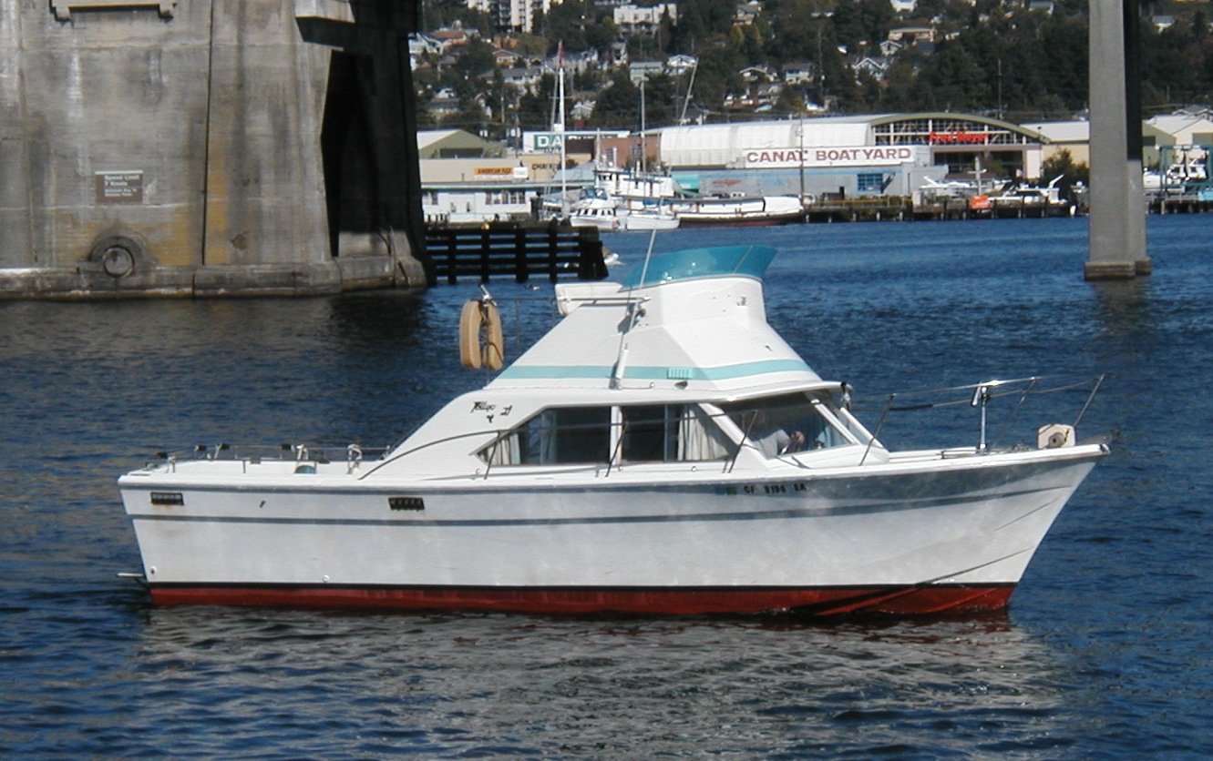 SOLD! 28′ Tollycraft Sportfish Sedan – $17,000 – Seattle, WA