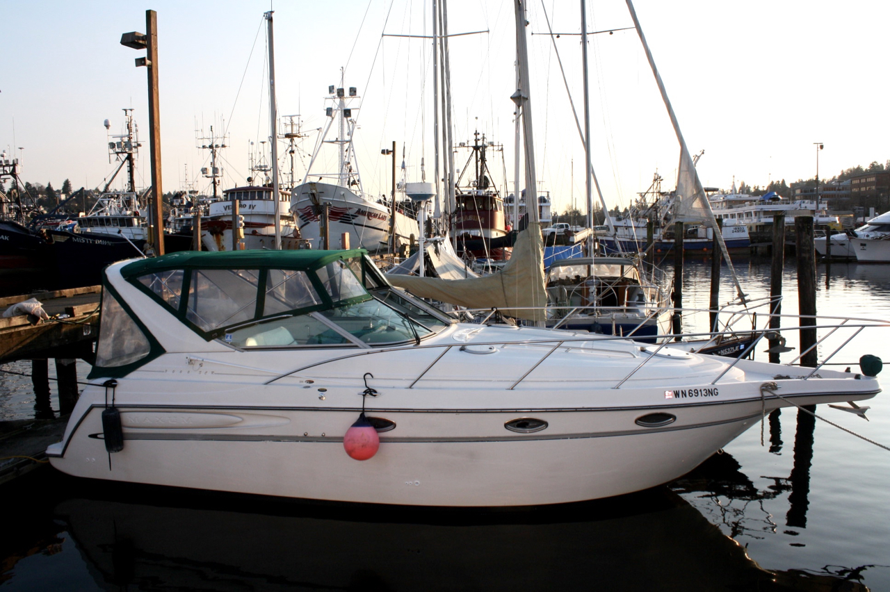 SOLD ! — 30′ Maxum SCR 3000 – Sharp Boat ! 1997 – $31,500