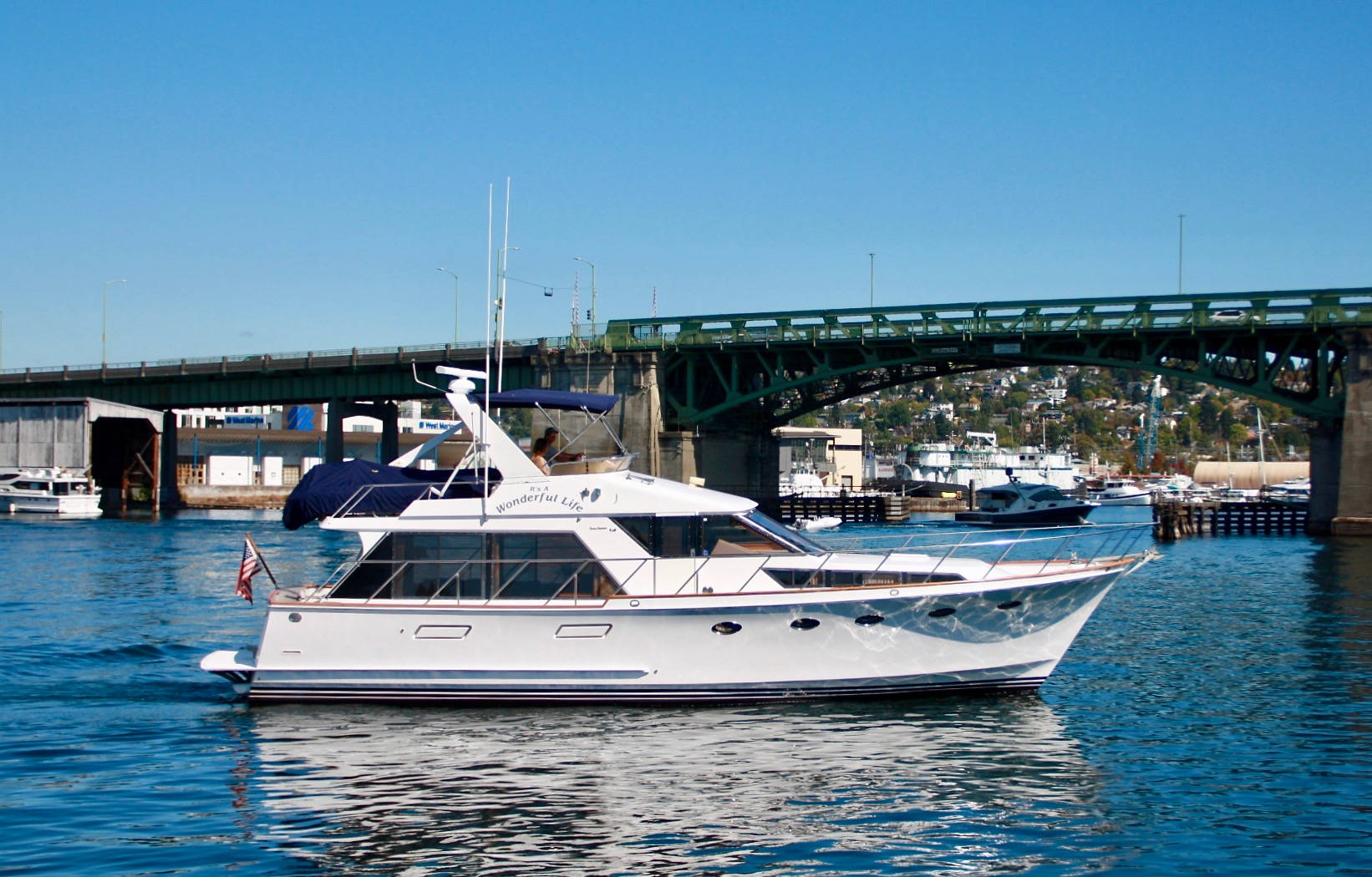 SOLD !! — 48′ Ocean Alexander 1990 – $195,000.  Beautiful and ready to go!