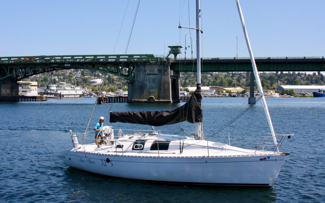 SOLD !! – ‘First 32’ Beneteau 1990 – Clean, Sharp, Fast – $46,500.